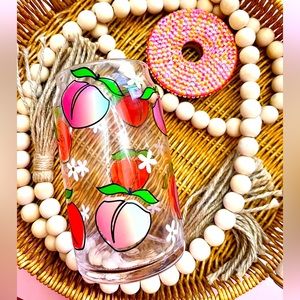 🍑   ᴊᴜsᴛ ᴘᴇᴀᴄʜʏ 🍑